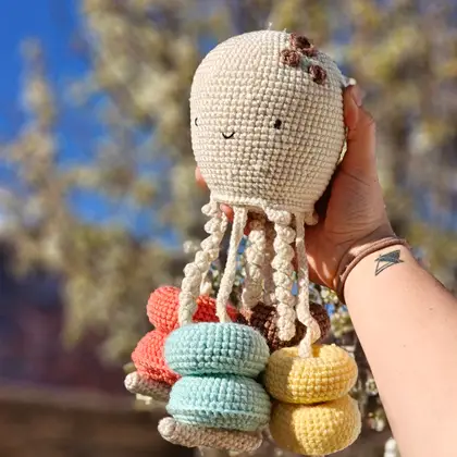 Octopus Threading Toy