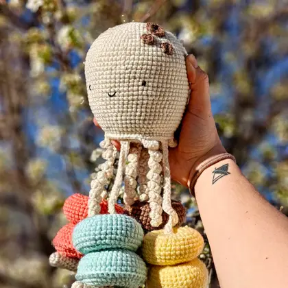 Octopus Threading Toy